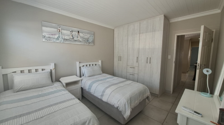 3 Bedroom Property for Sale in Stilbaai Wes Western Cape